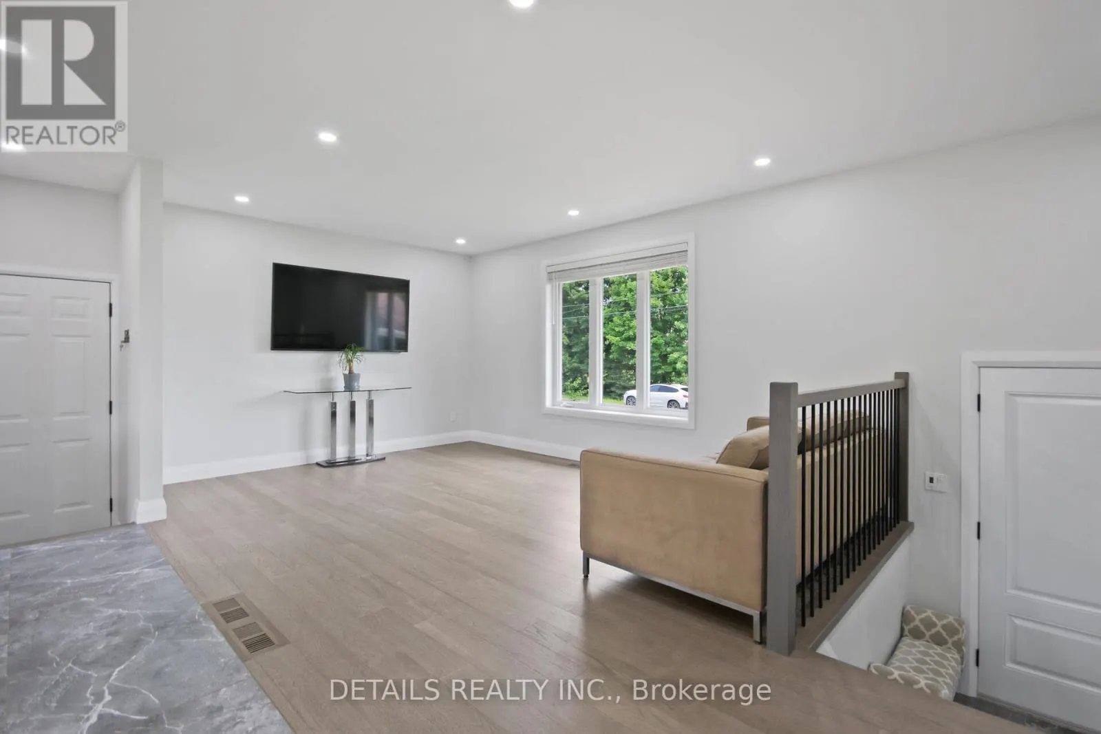 2708 BEKKERS COURT