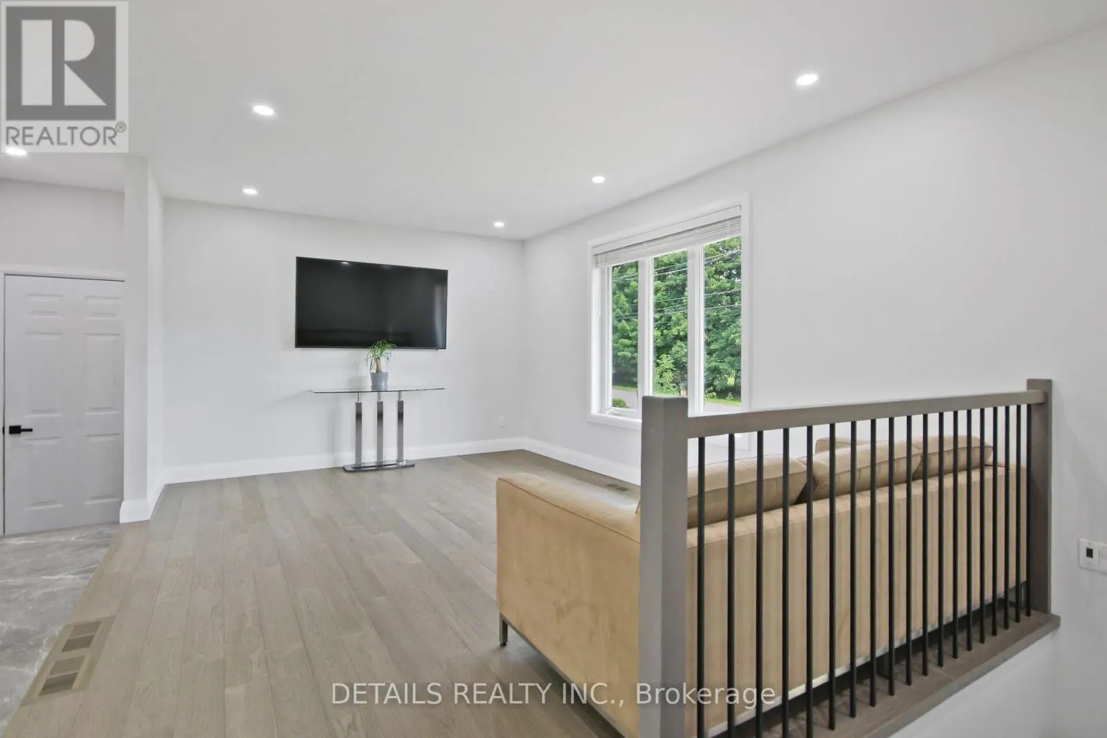 2708 BEKKERS COURT