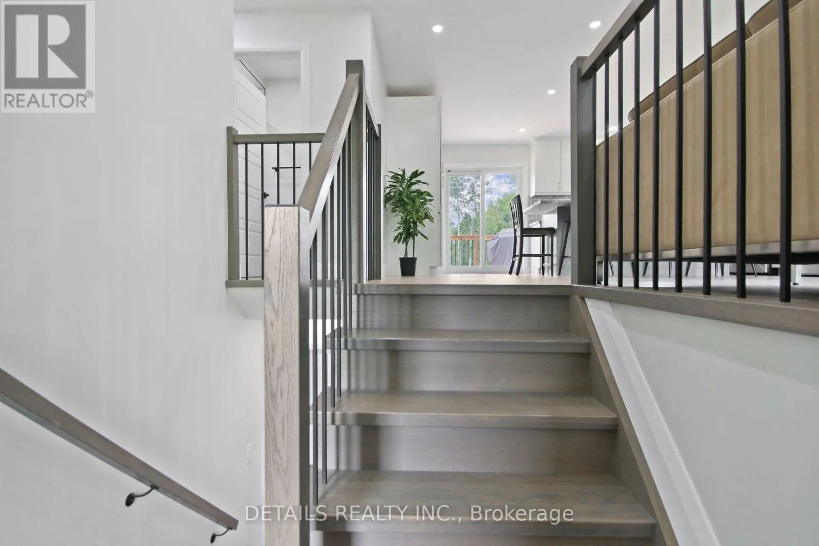 2708 BEKKERS COURT