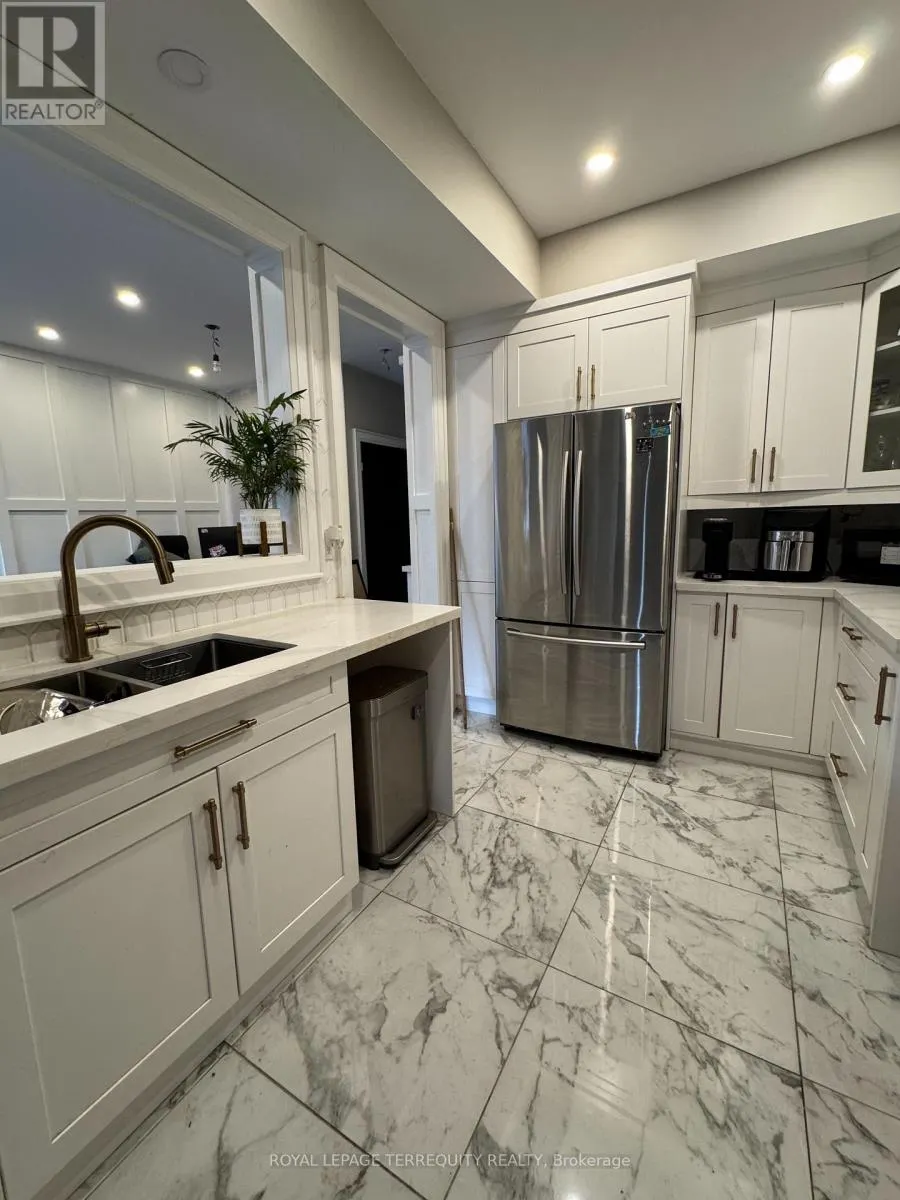 9 PALACEBEACH TRAIL