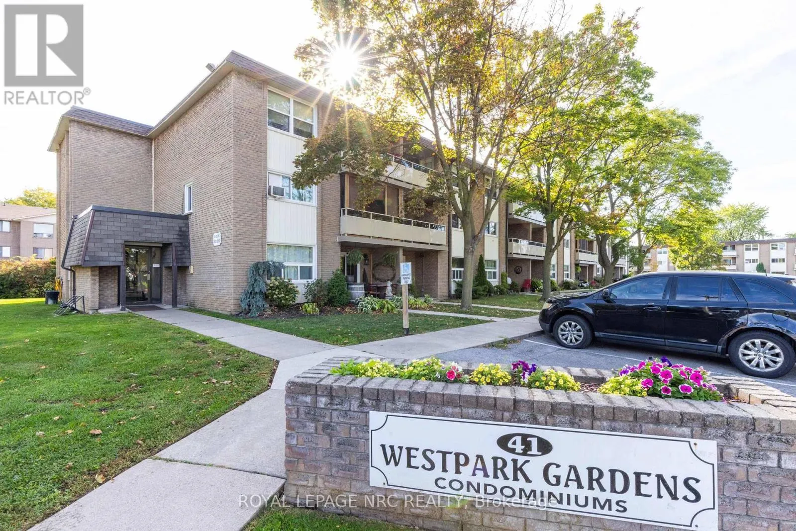207 - 41 RYKERT STREET, #207