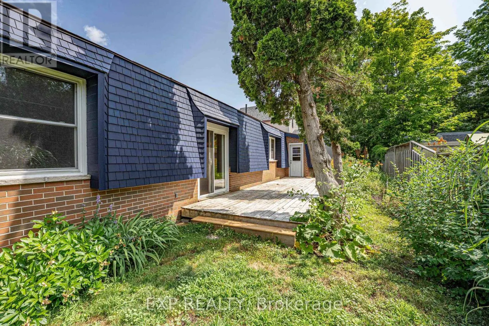 395 BROWN STREET