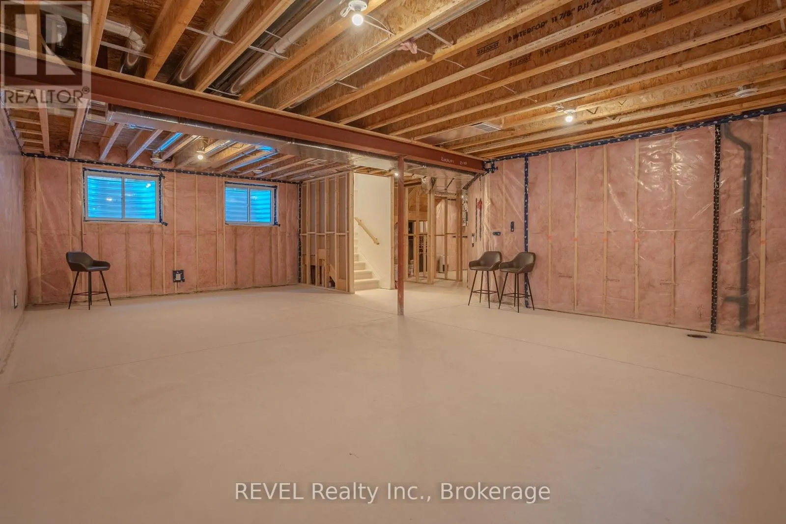 21 ARSENAULT CRESCENT