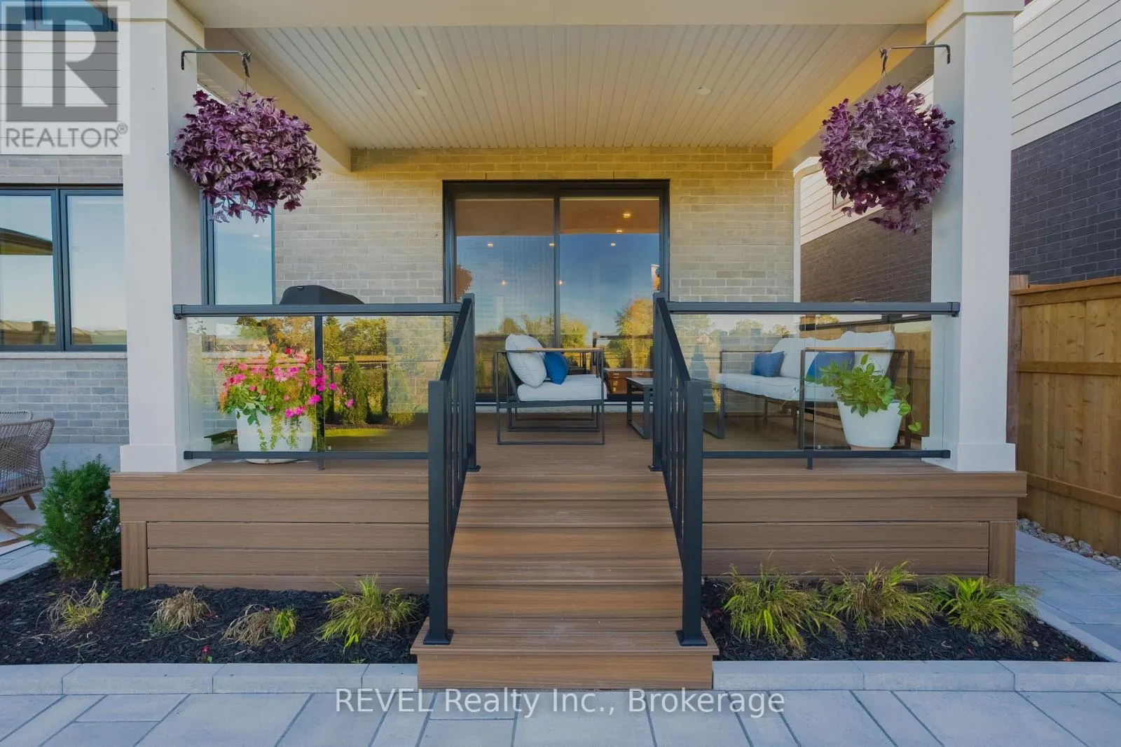 21 ARSENAULT CRESCENT