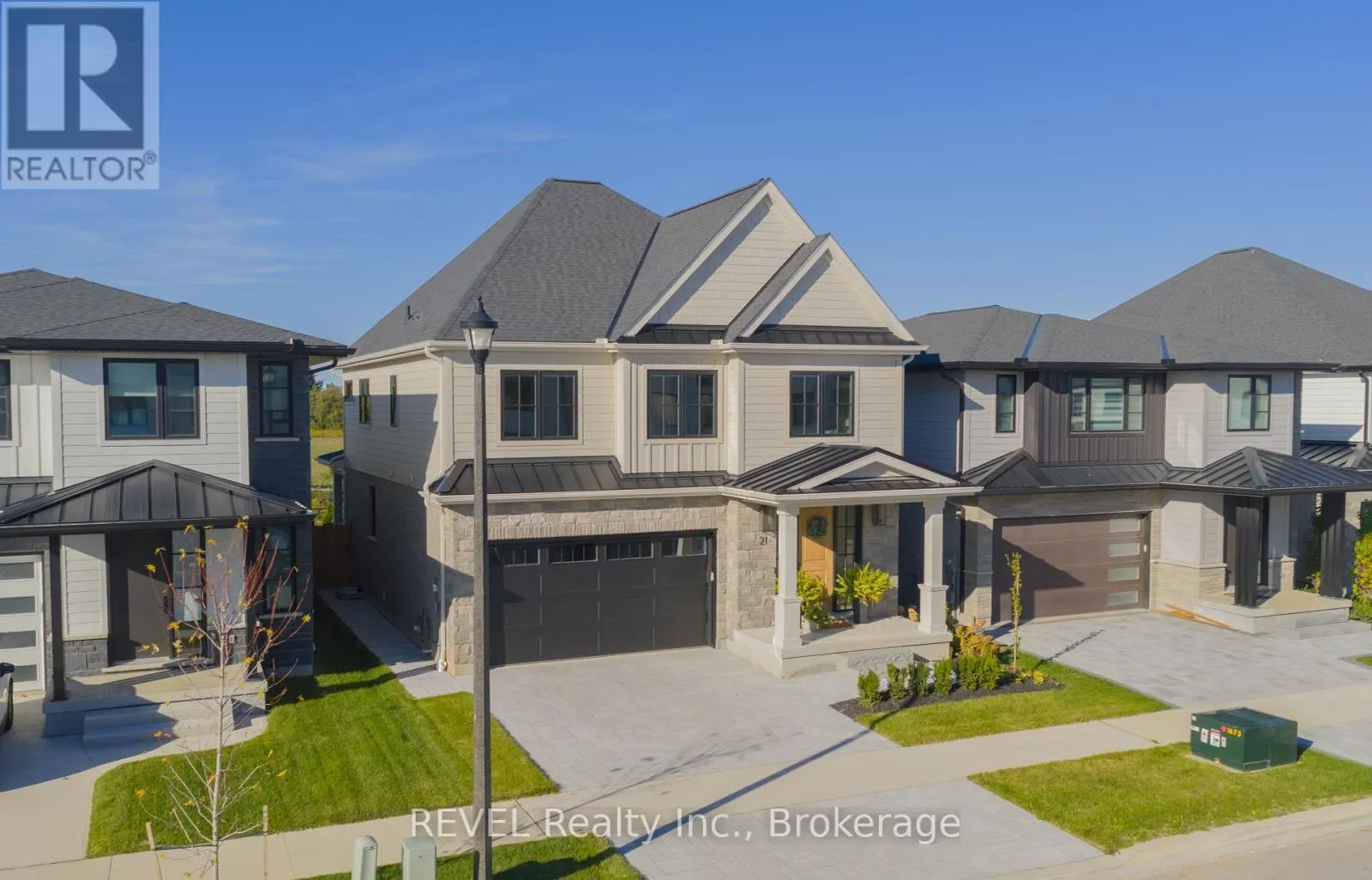 21 ARSENAULT CRESCENT