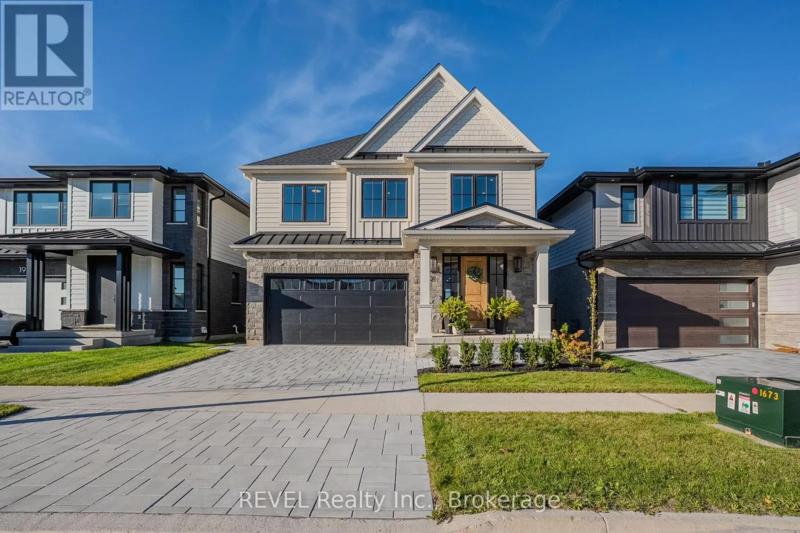 21 ARSENAULT CRESCENT