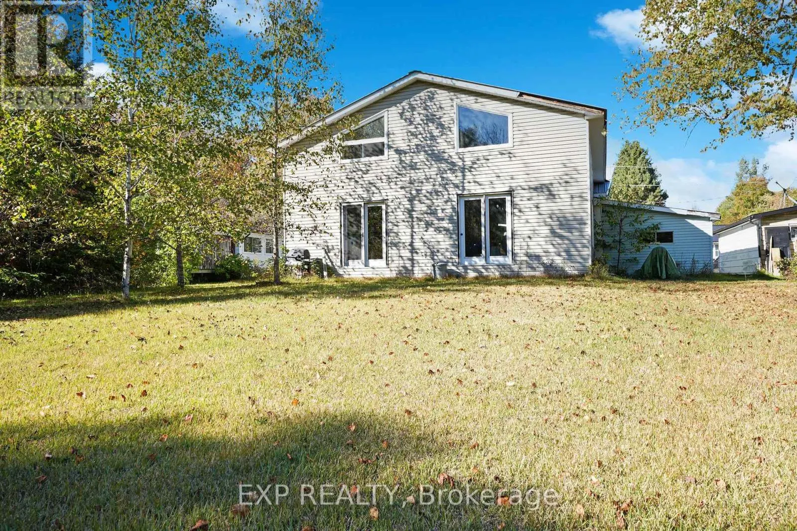 1043 ESTATES ROAD