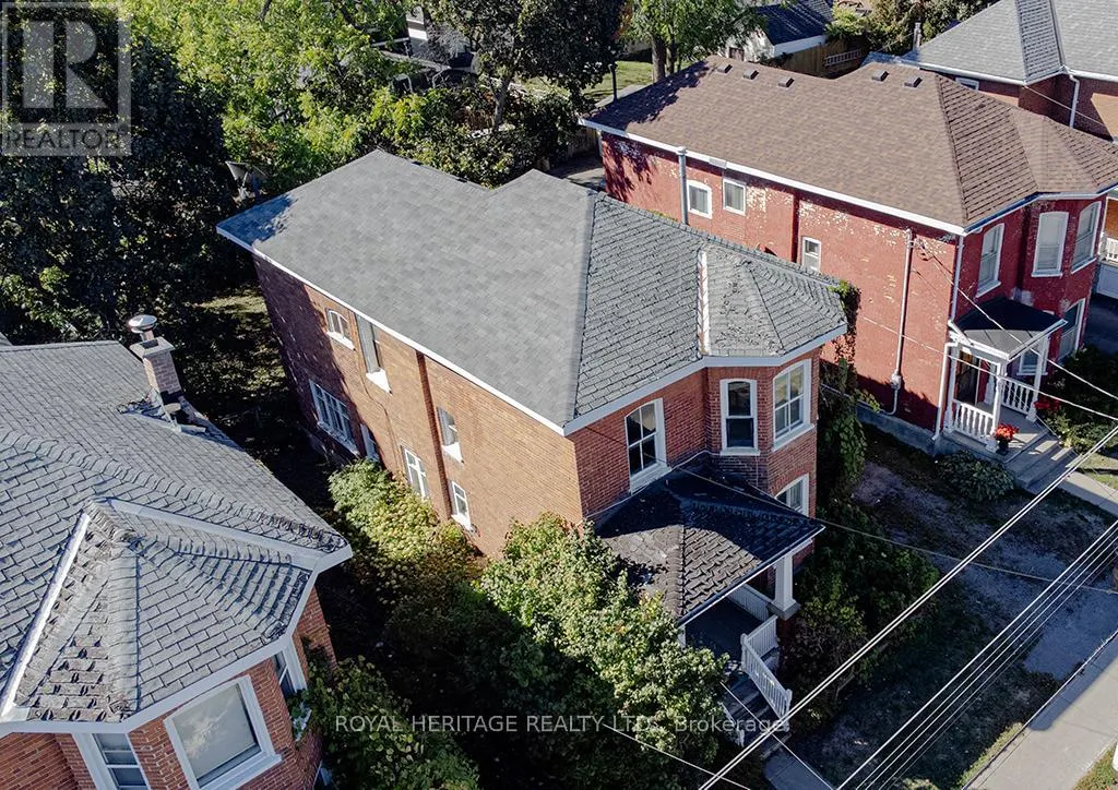 298 CHARLES STREET N
