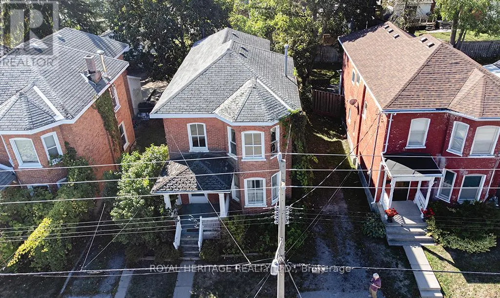 298 CHARLES STREET N