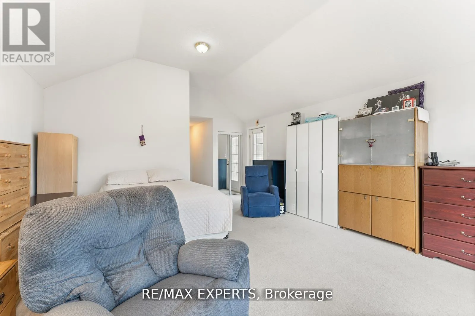 56 STEEPLERIDGE STREET