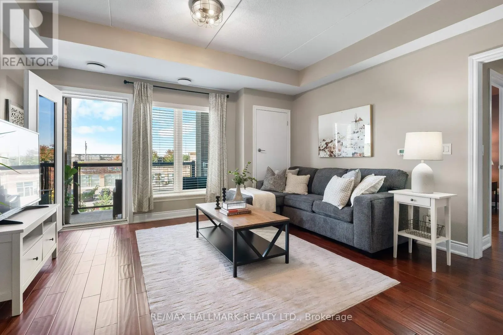 302 - 106 BARD BOULEVARD