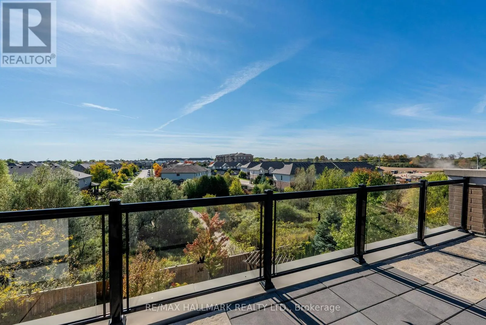 302 - 106 BARD BOULEVARD