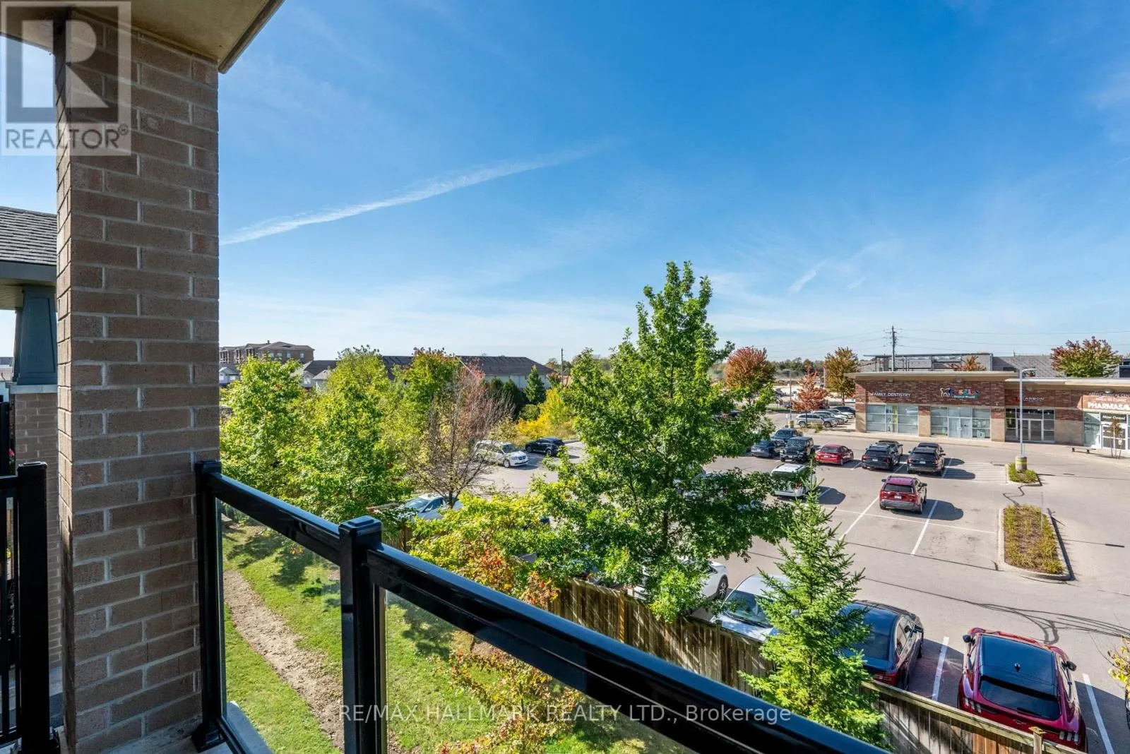 302 - 106 BARD BOULEVARD