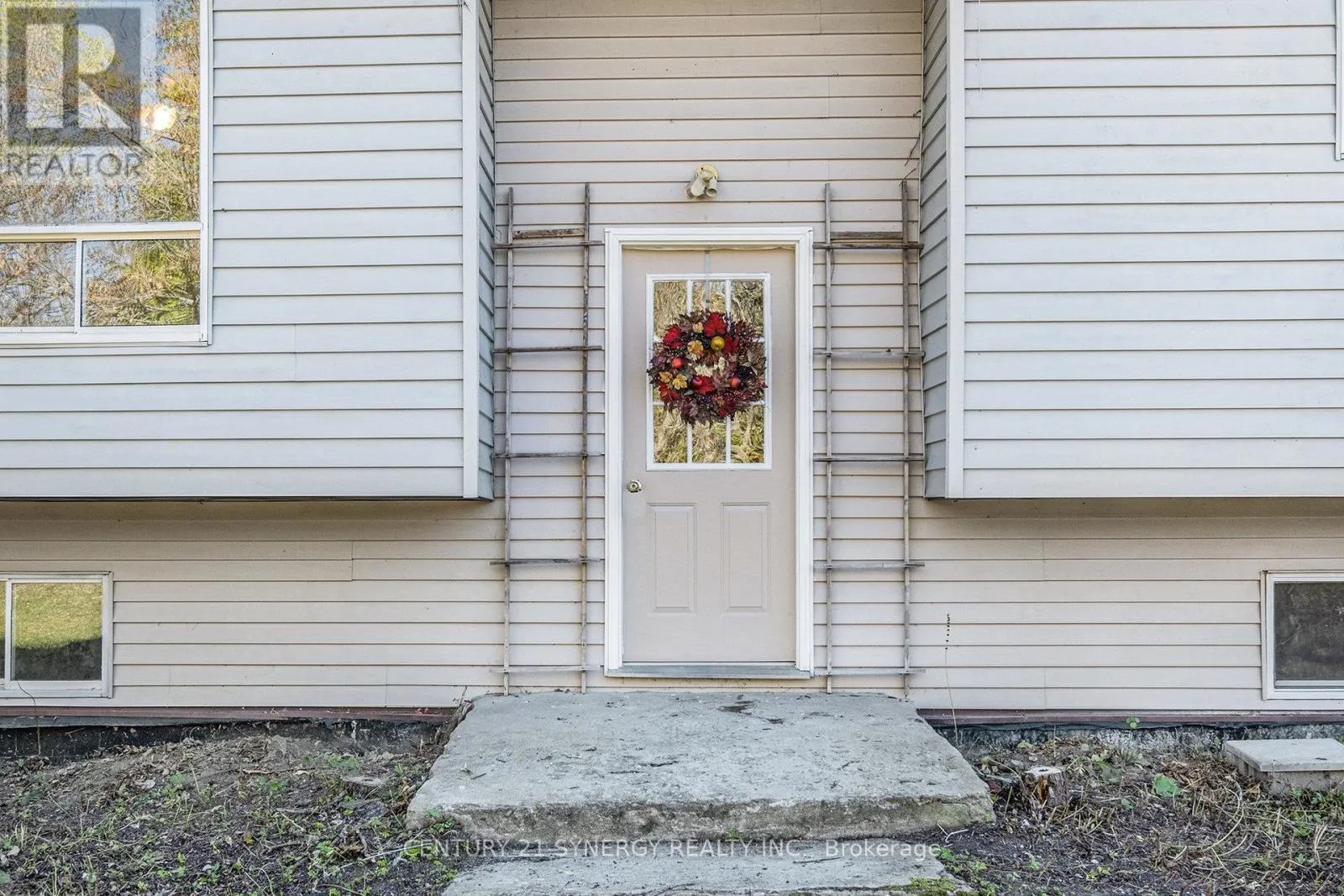 864 WEEDMARK ROAD