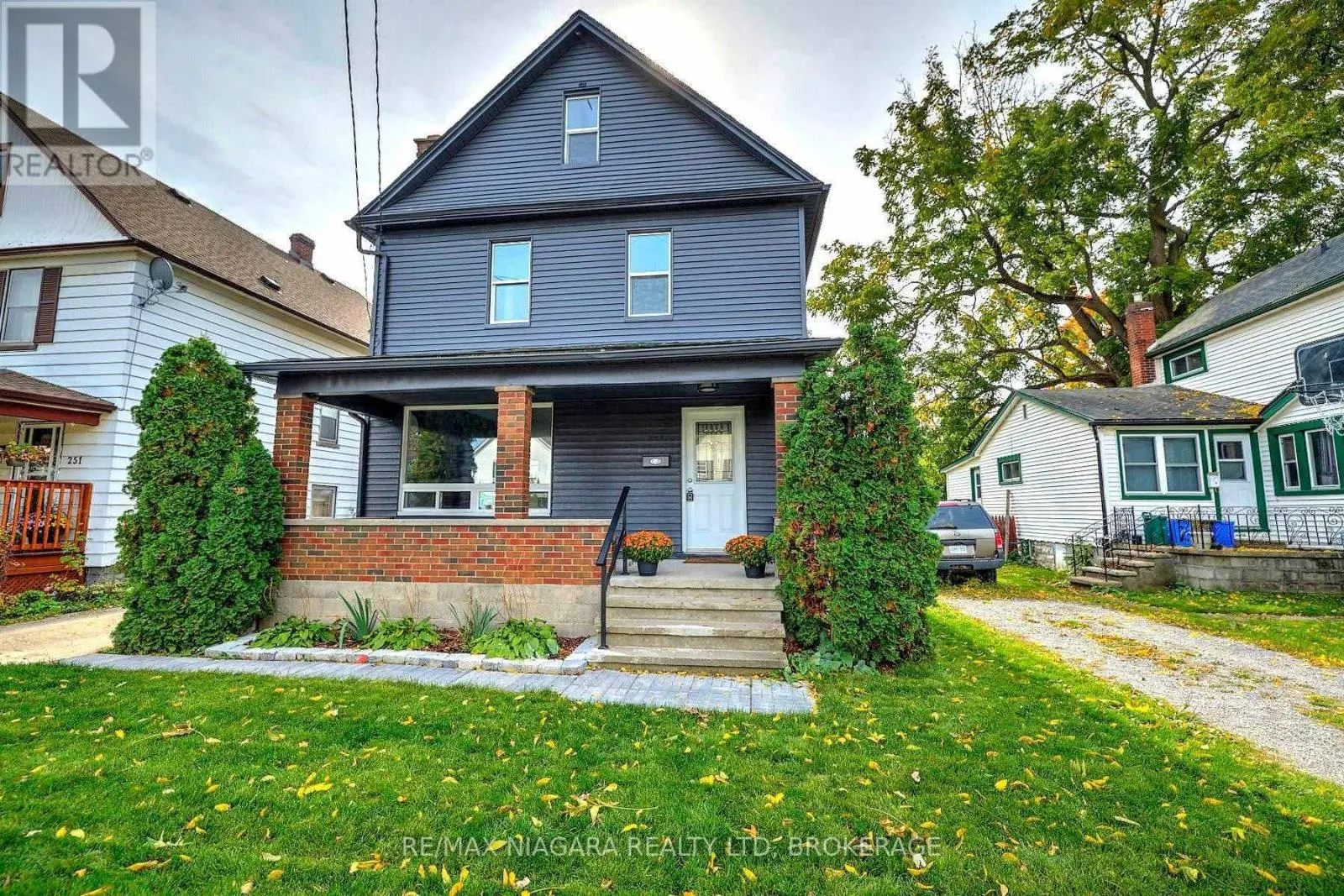 253 DUFFERIN STREET