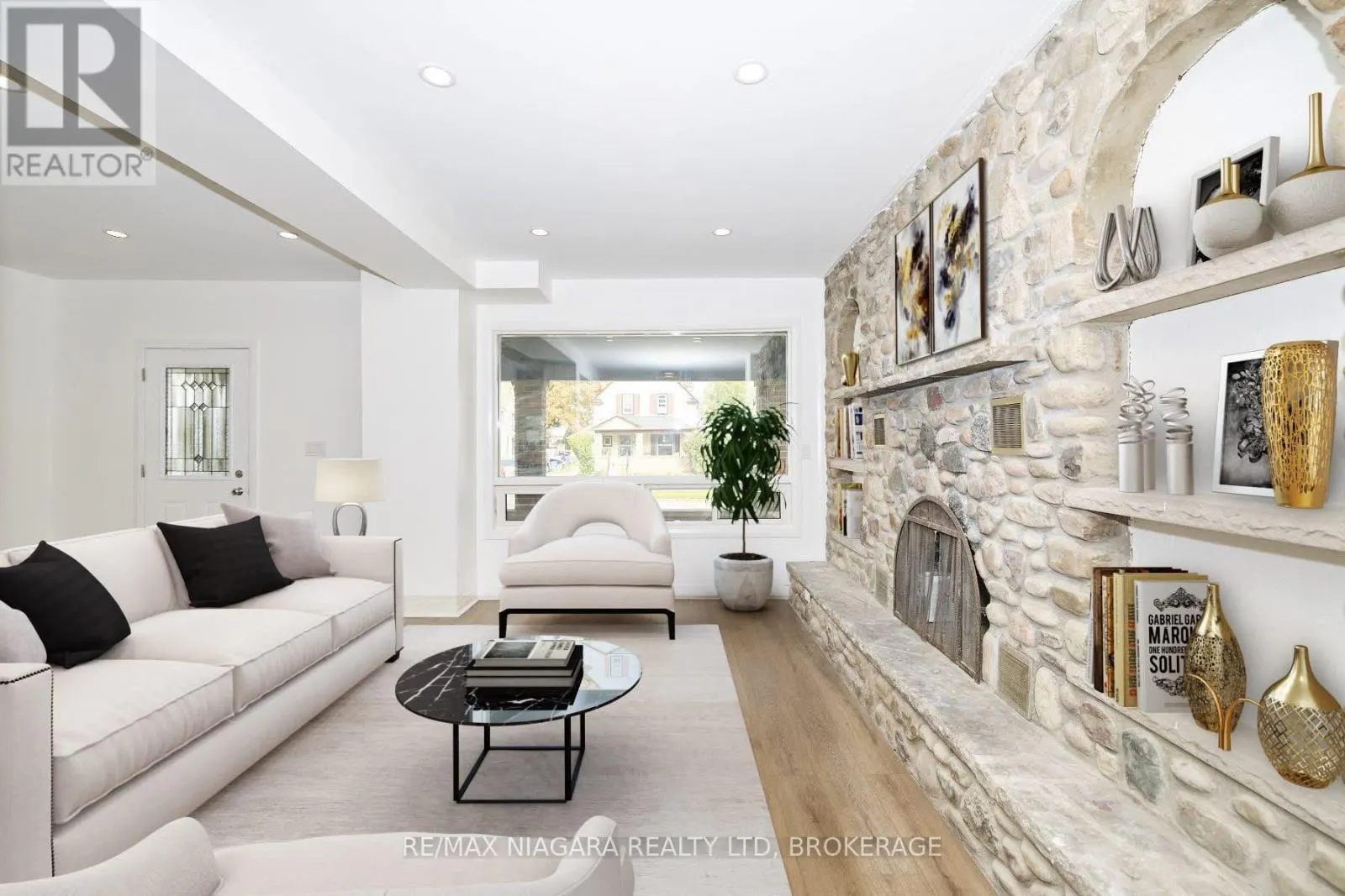 253 DUFFERIN STREET