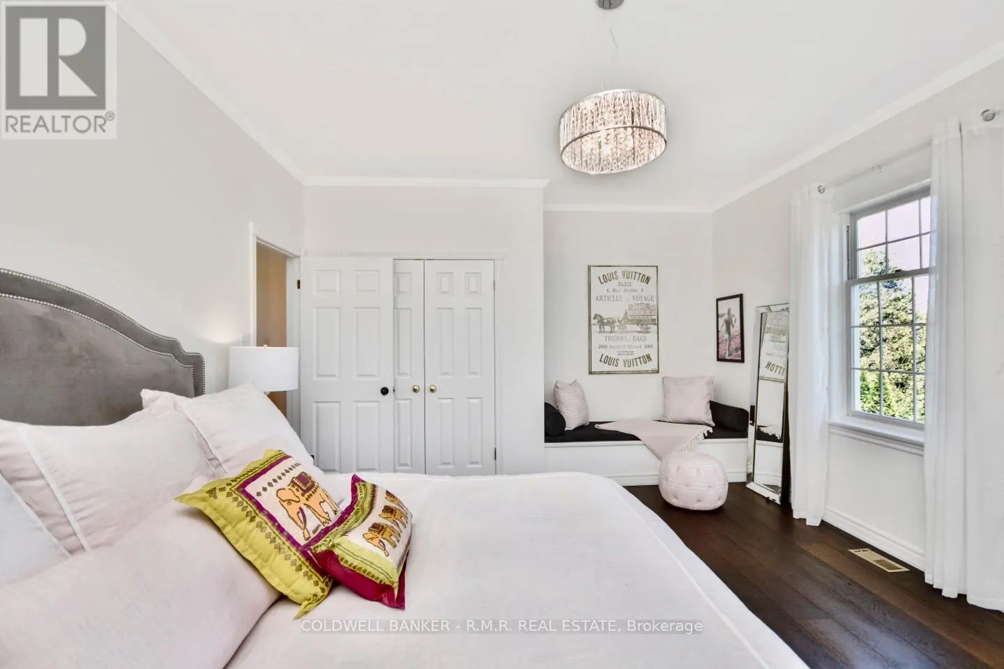 10 ARMITAGE AVENUE