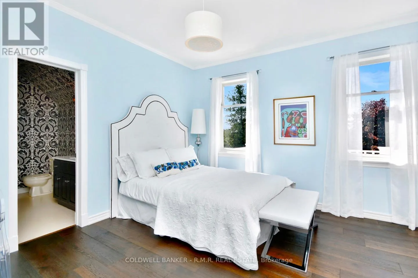 10 ARMITAGE AVENUE