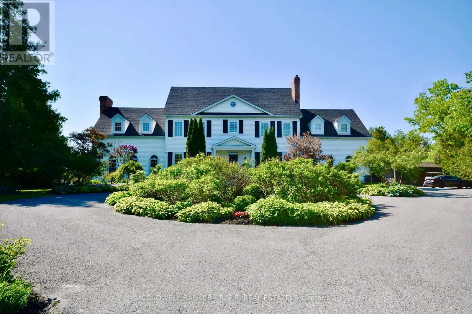 10 ARMITAGE AVENUE