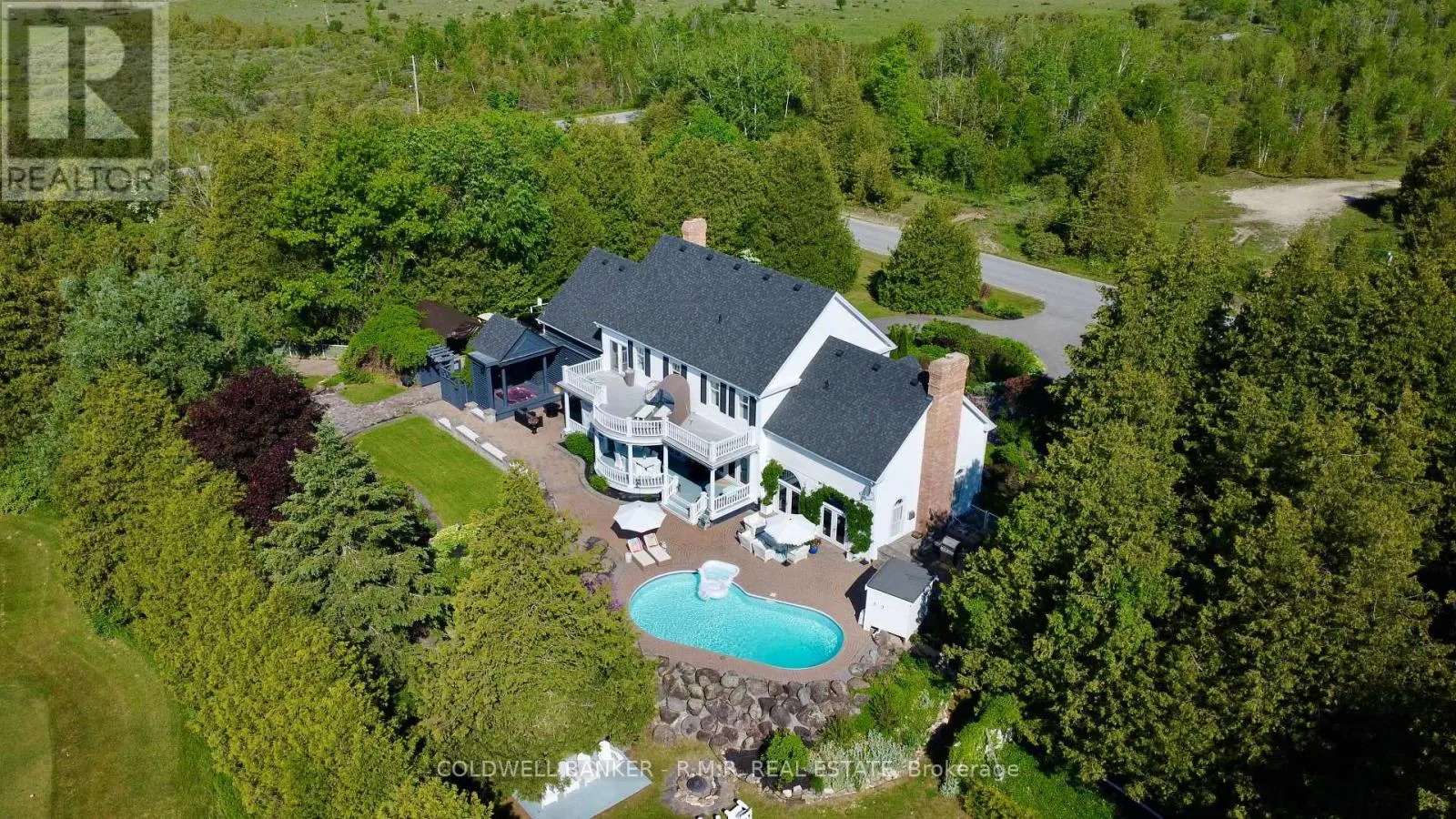 10 ARMITAGE AVENUE