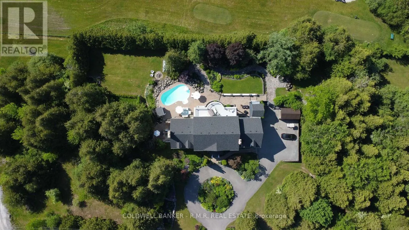 10 ARMITAGE AVENUE