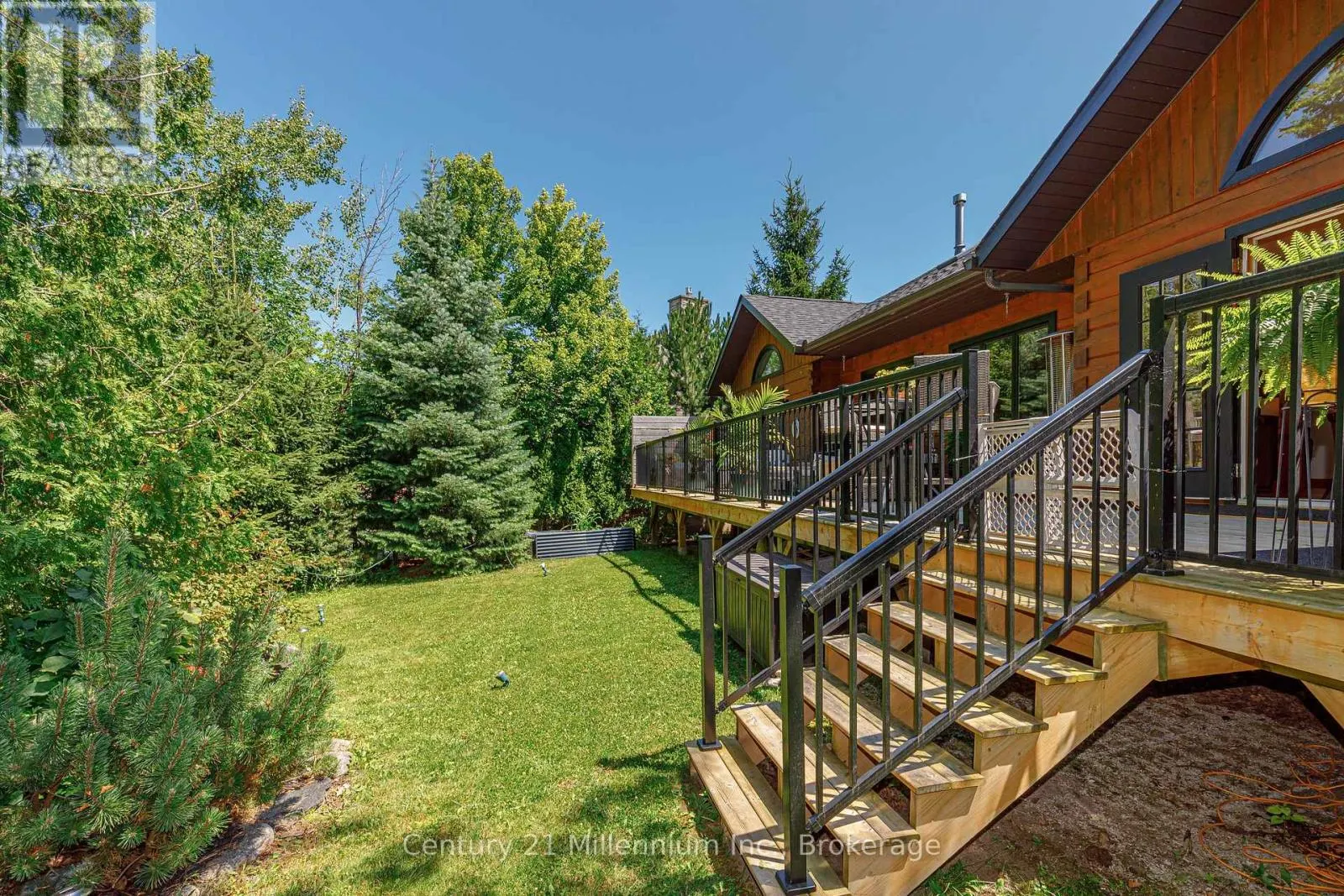 108 CORTINA CRESCENT
