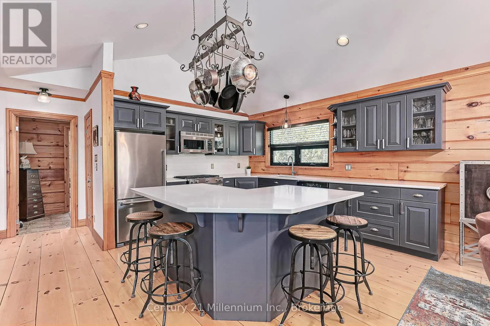 108 CORTINA CRESCENT