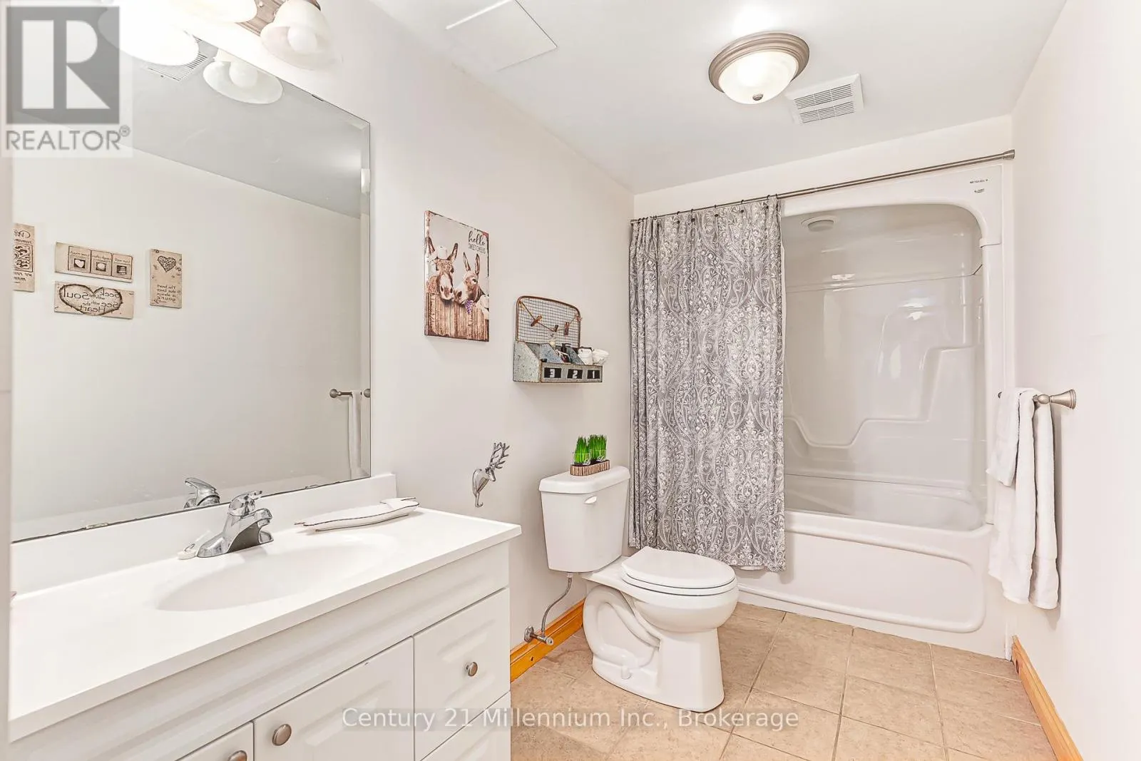 108 CORTINA CRESCENT