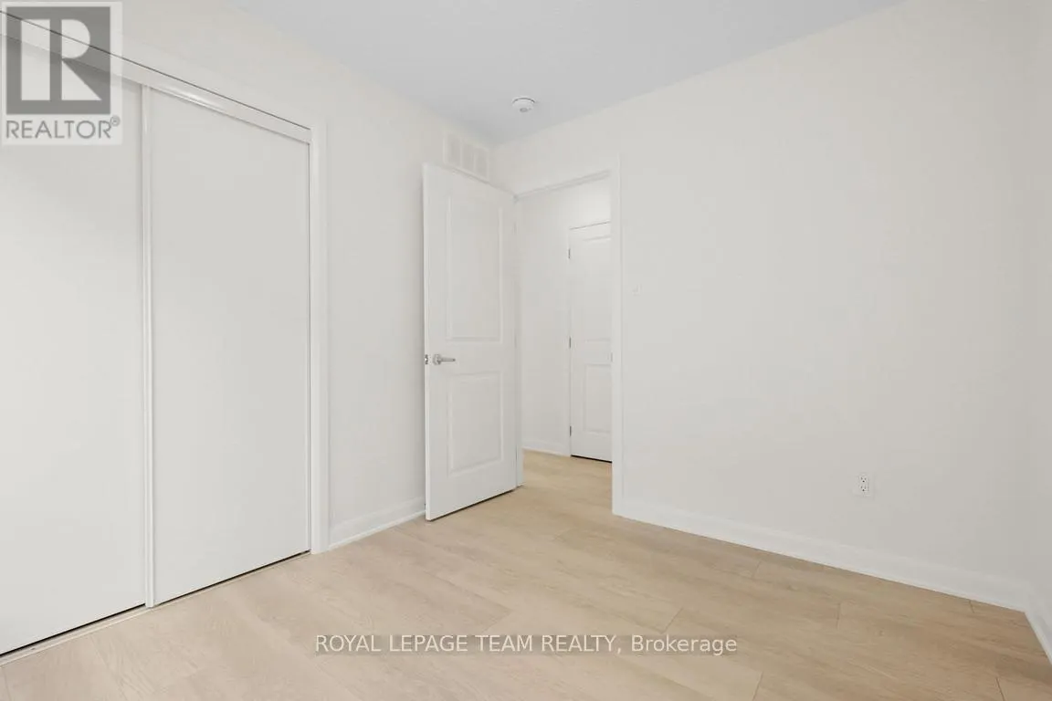 975 ATHENRY COURT