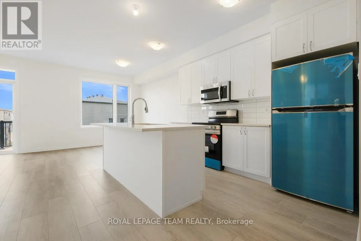 975 ATHENRY COURT