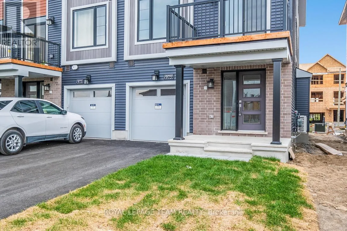 975 ATHENRY COURT