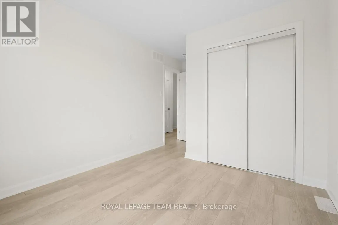 975 ATHENRY COURT