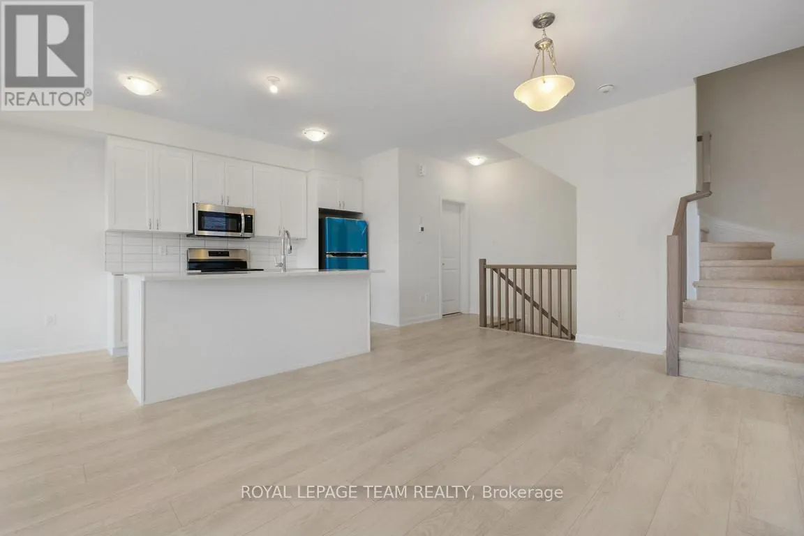 975 ATHENRY COURT
