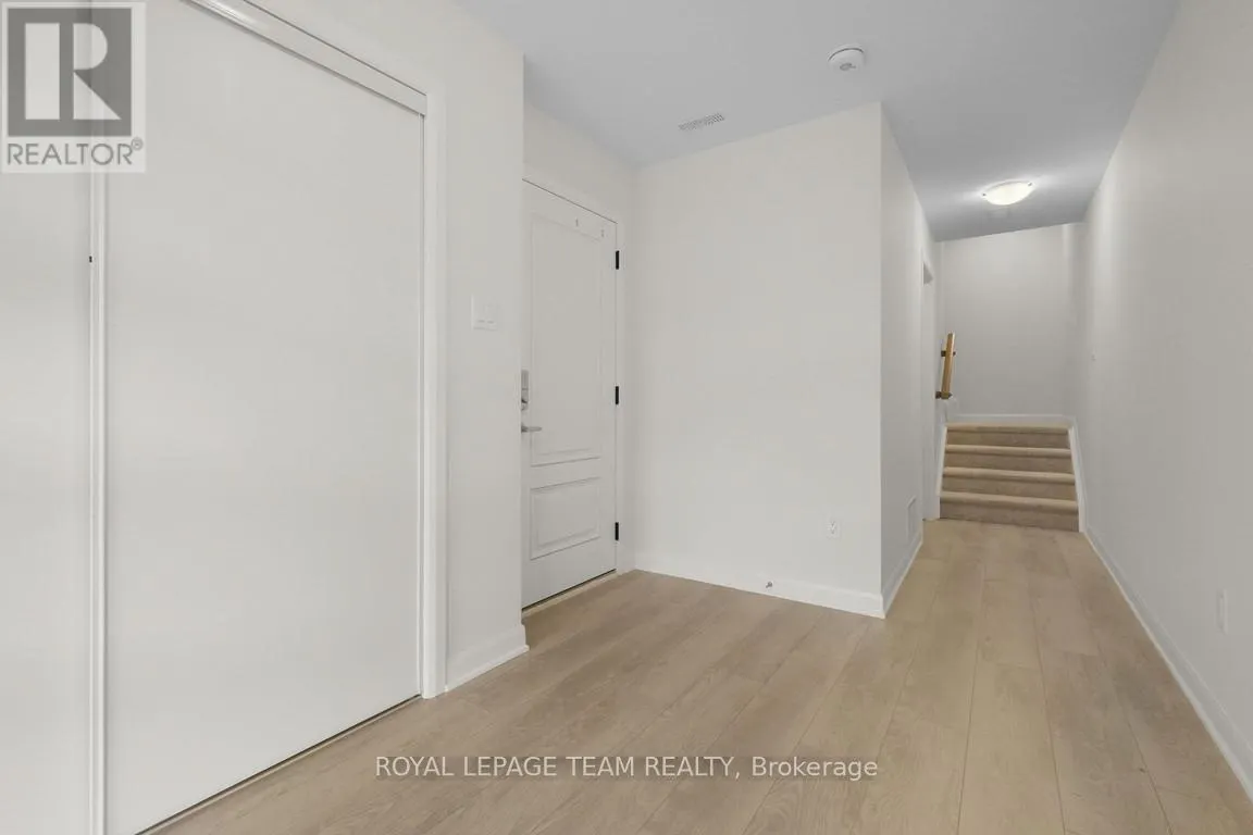 975 ATHENRY COURT