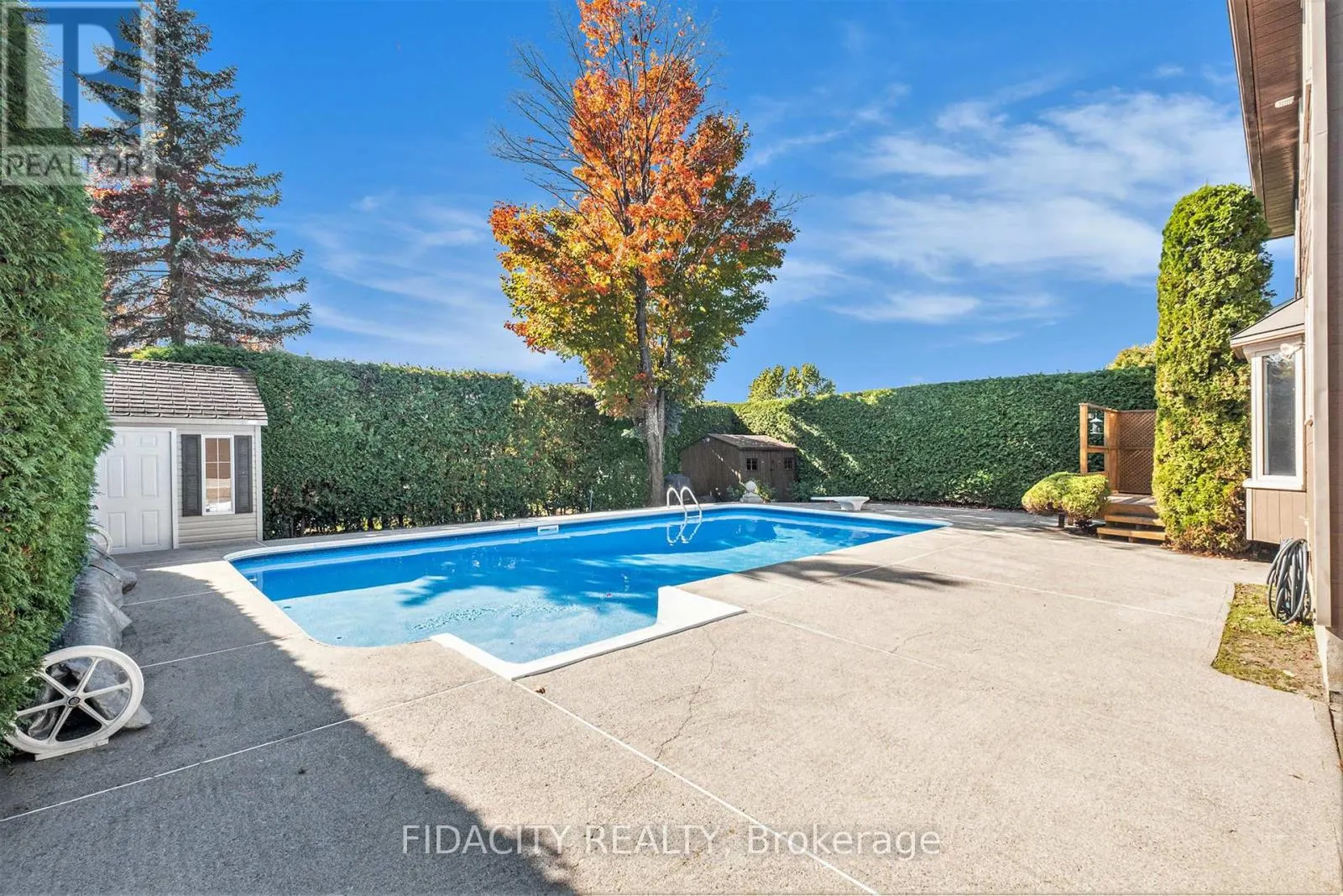 914 LONG MEADOW WAY