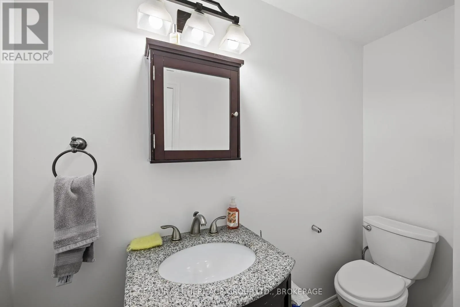 29 - 1098 KING STREET W, #29