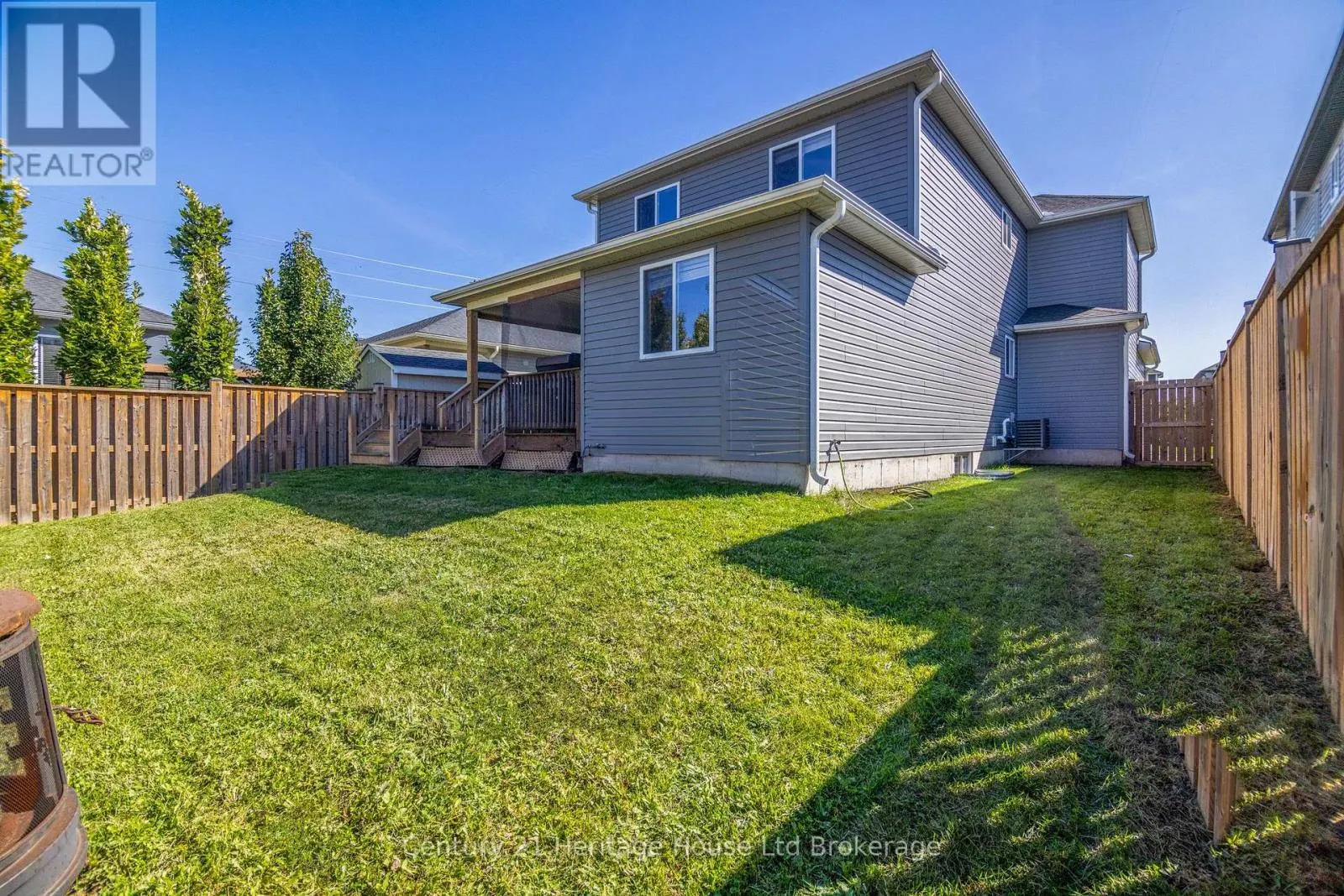 6 SANDY COURT