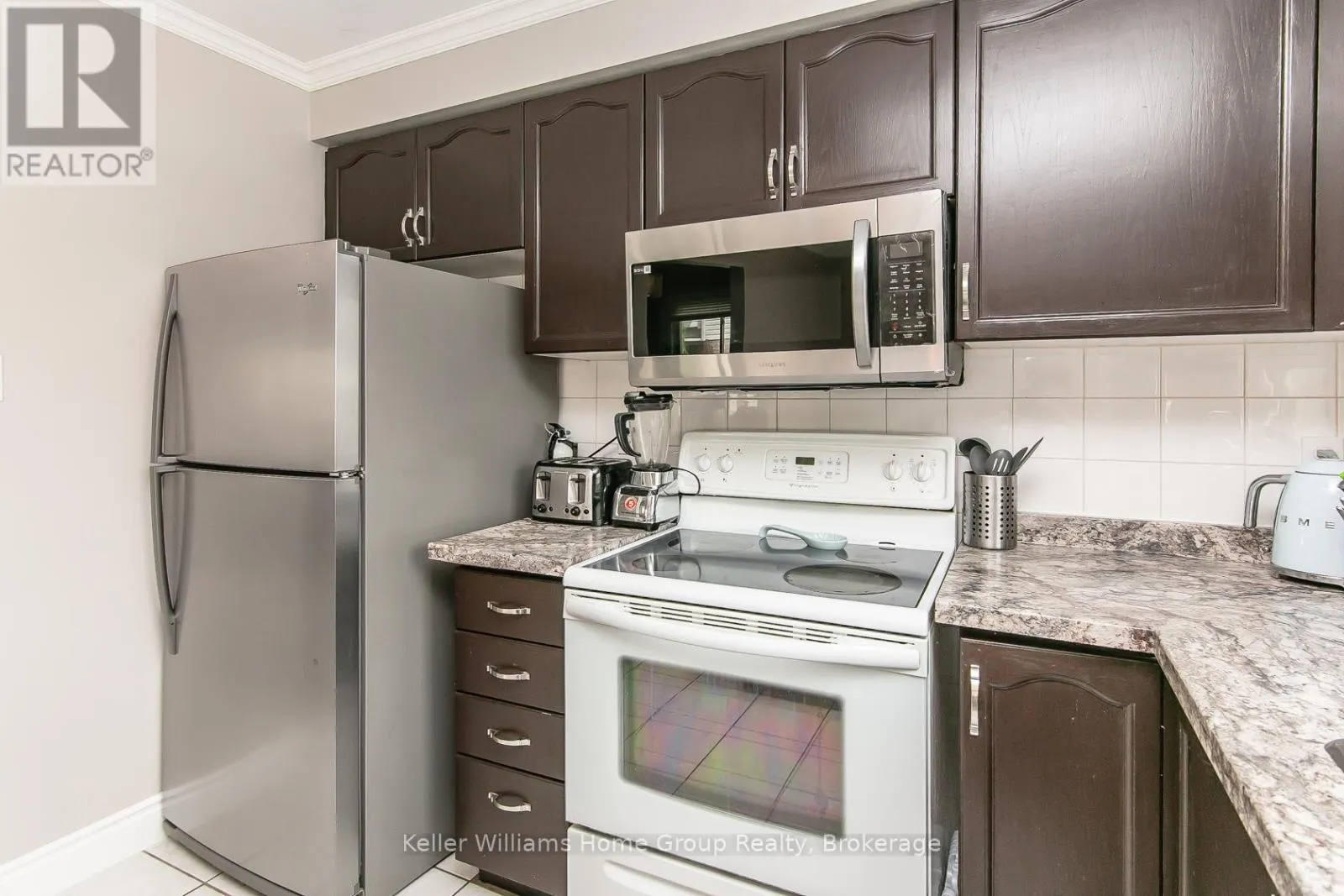 334 CHRISTOPHER DRIVE