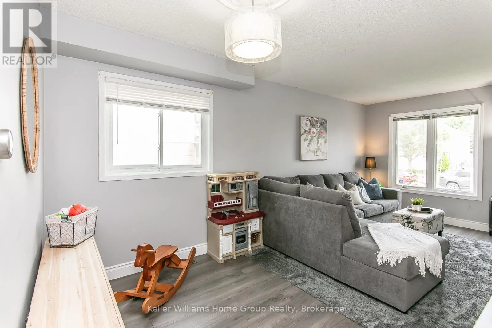 334 CHRISTOPHER DRIVE