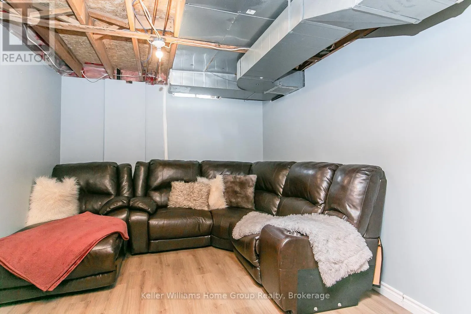 334 CHRISTOPHER DRIVE
