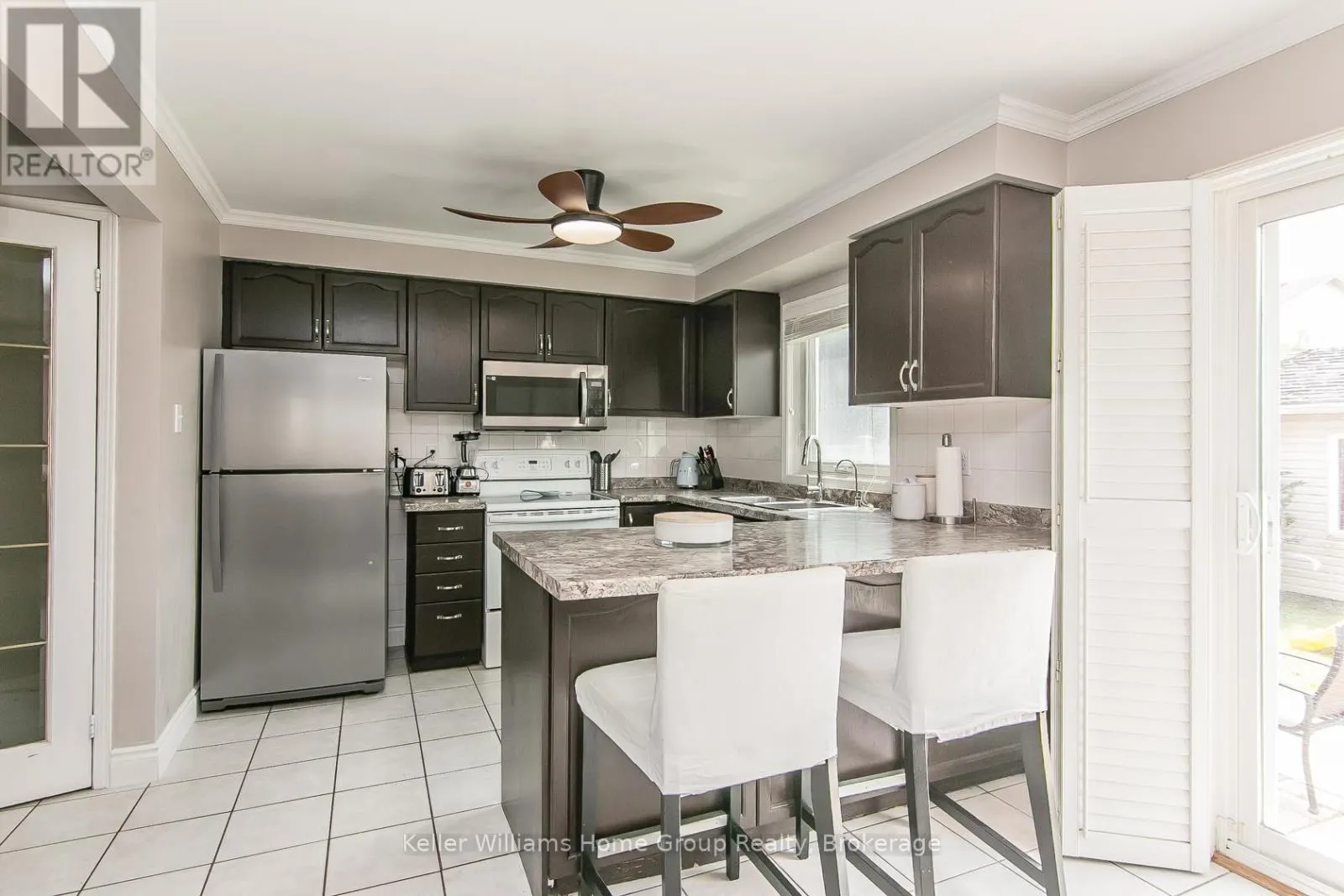 334 CHRISTOPHER DRIVE