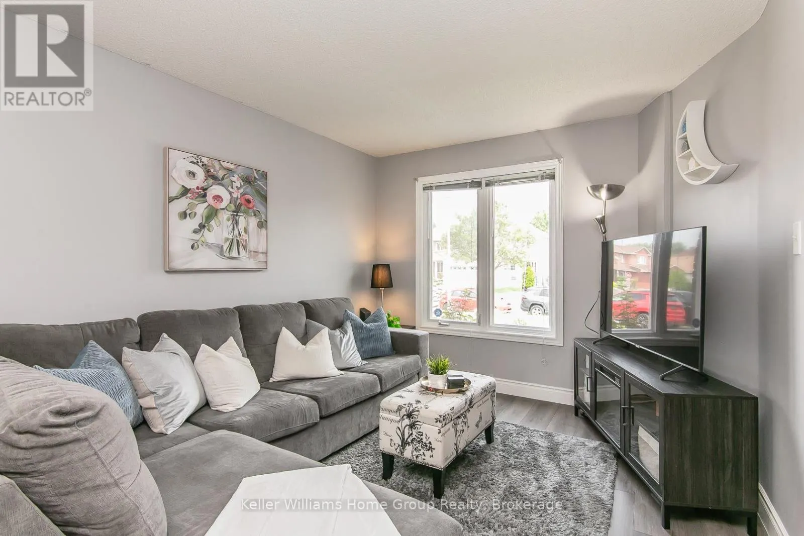 334 CHRISTOPHER DRIVE