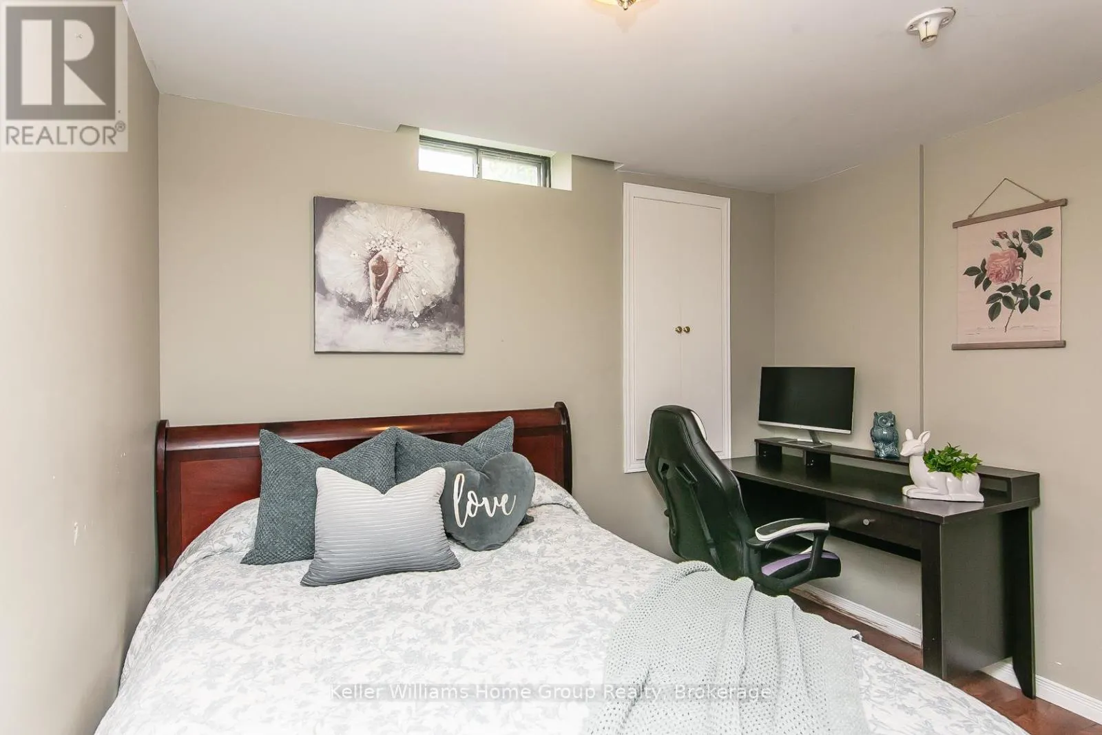 334 CHRISTOPHER DRIVE