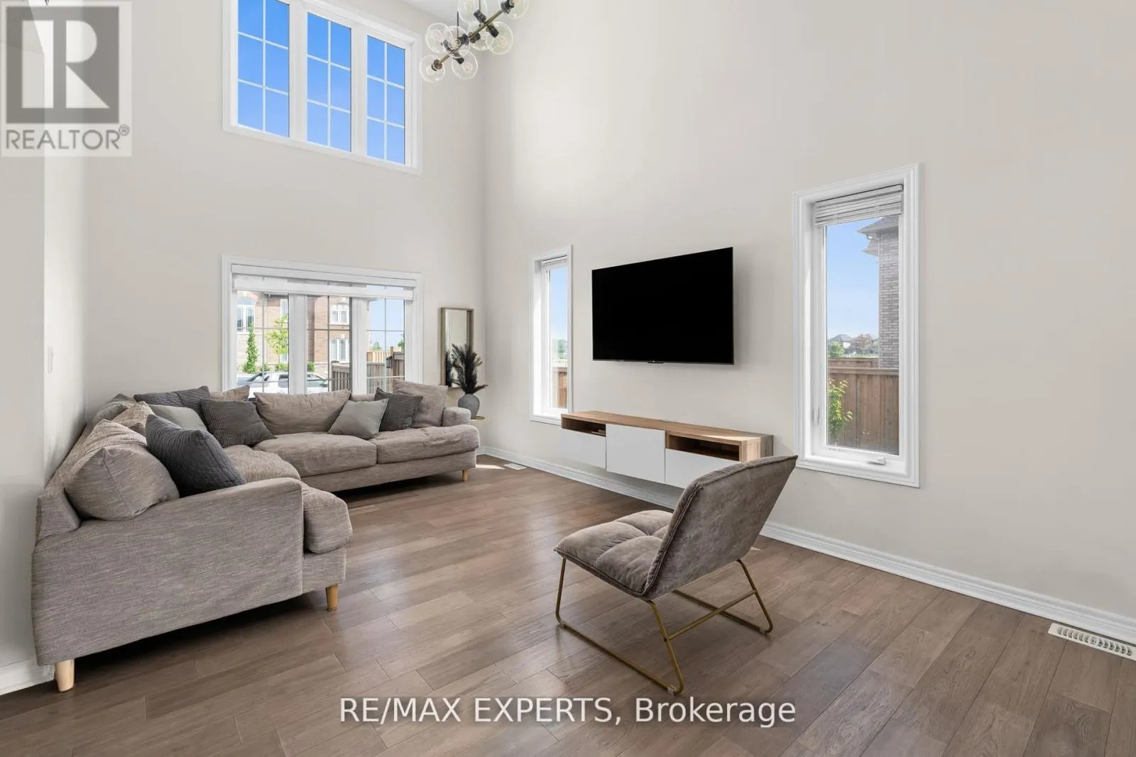 316 DALGLEISH TRAIL