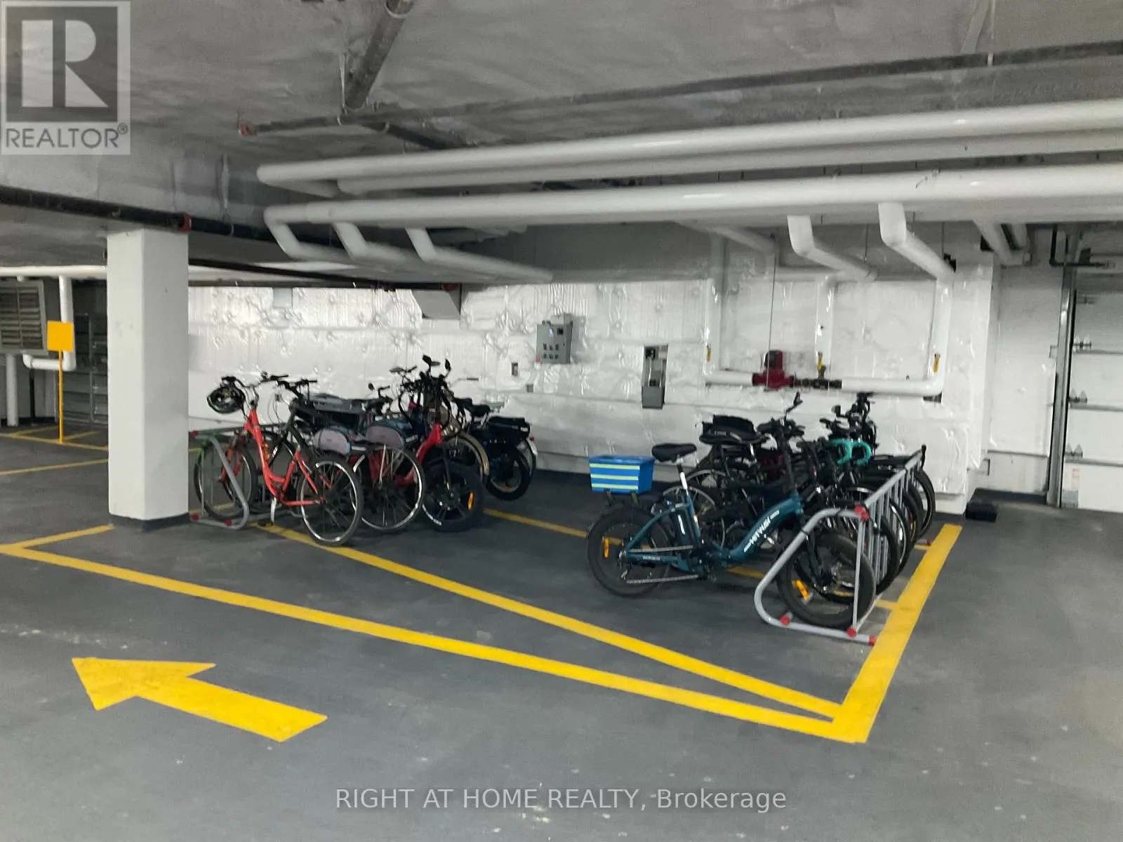 211 - 100 THE PROMENADE ROAD