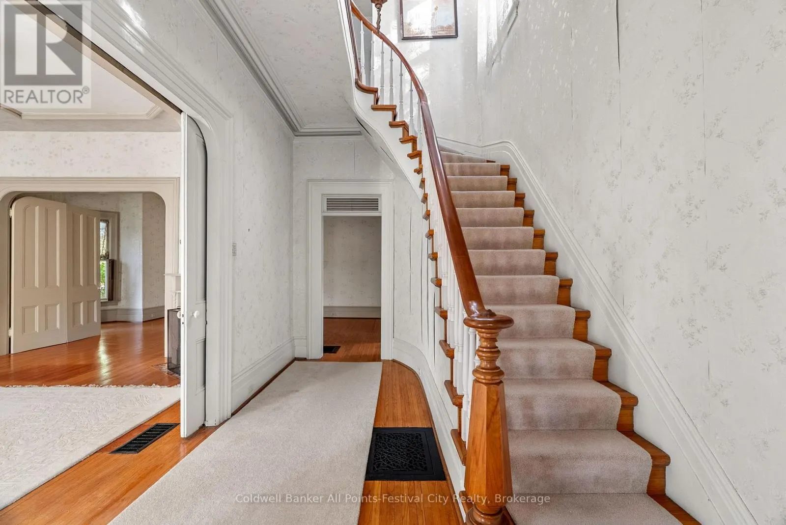 55 NELSON STREET E