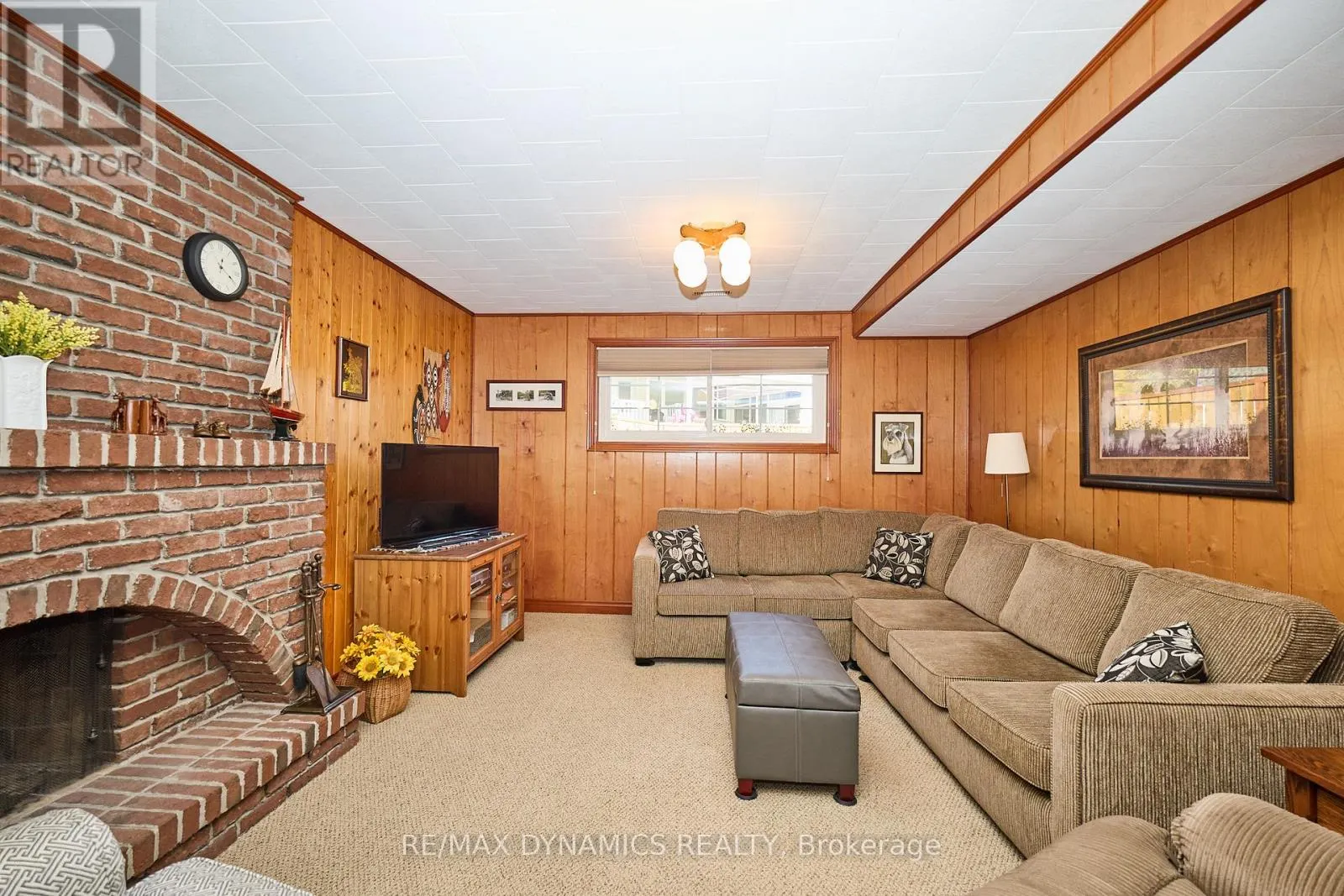 6787 CORWIN CRESCENT