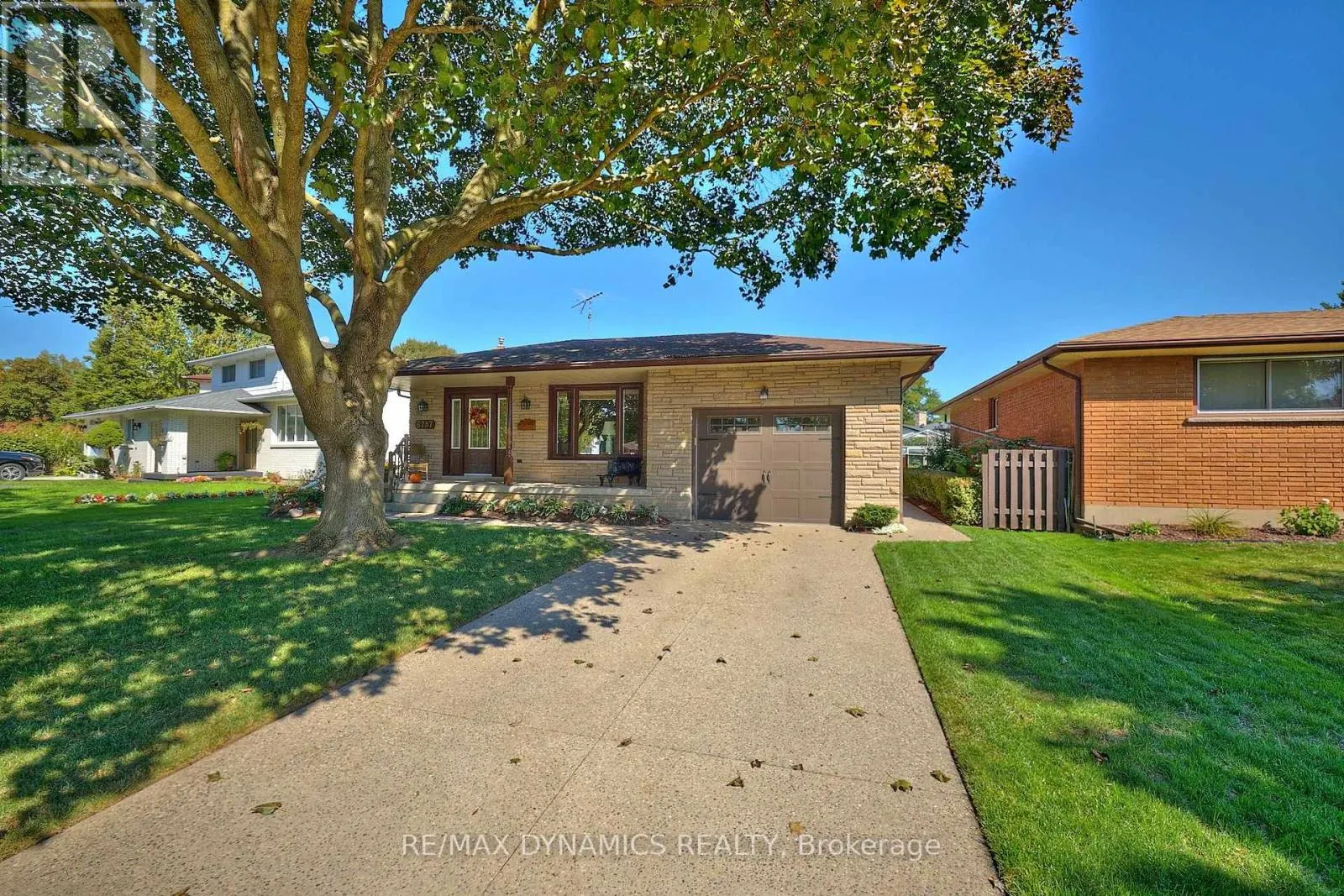 6787 CORWIN CRESCENT