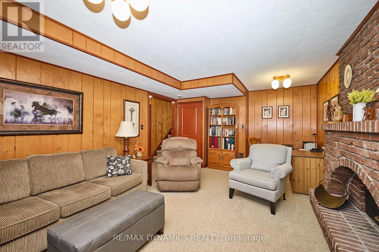 6787 CORWIN CRESCENT