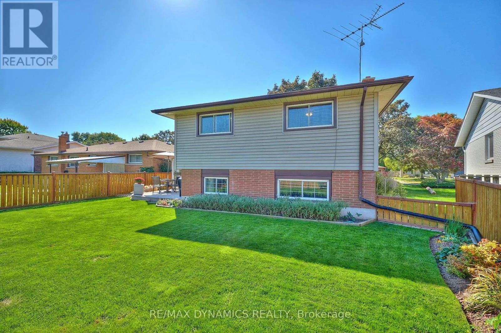 6787 CORWIN CRESCENT